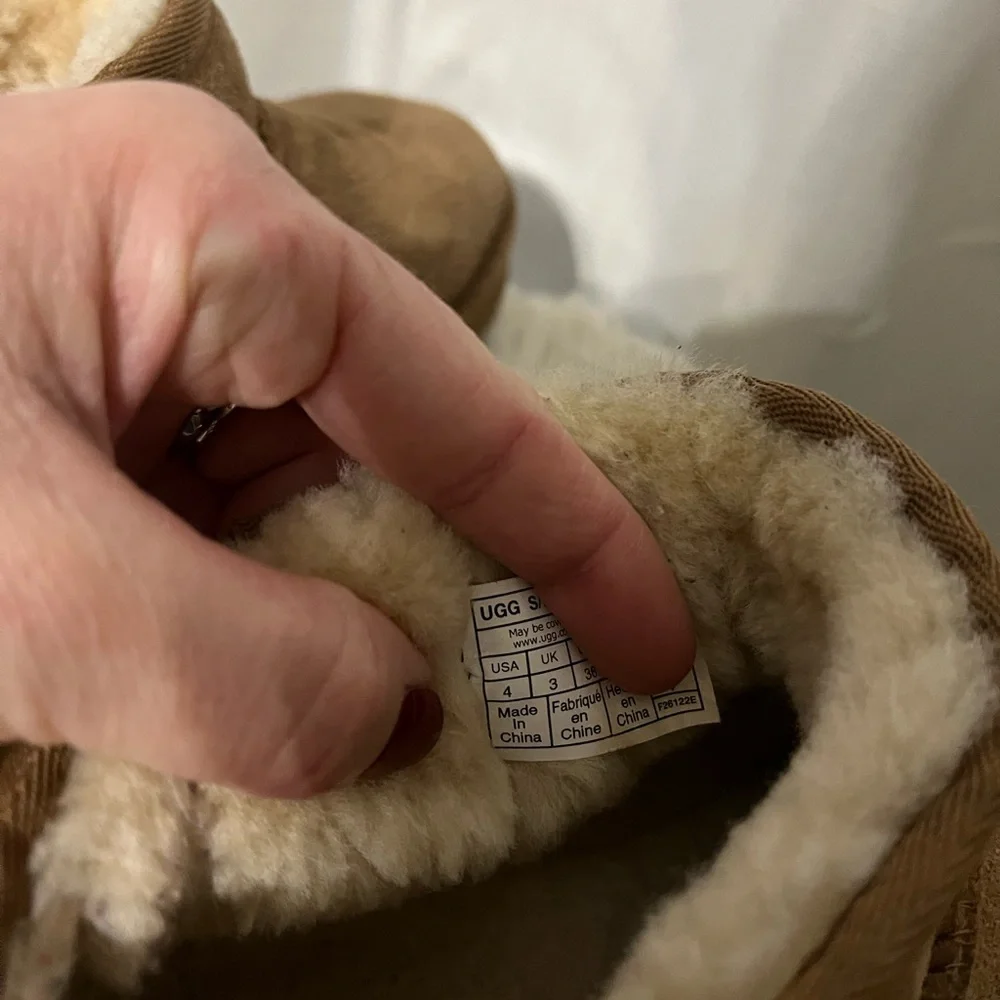 Big kids Uggs - Picture 7 of 8